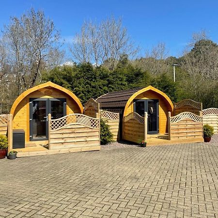 פורט ויליאם Conifer Cabins מראה חיצוני תמונה