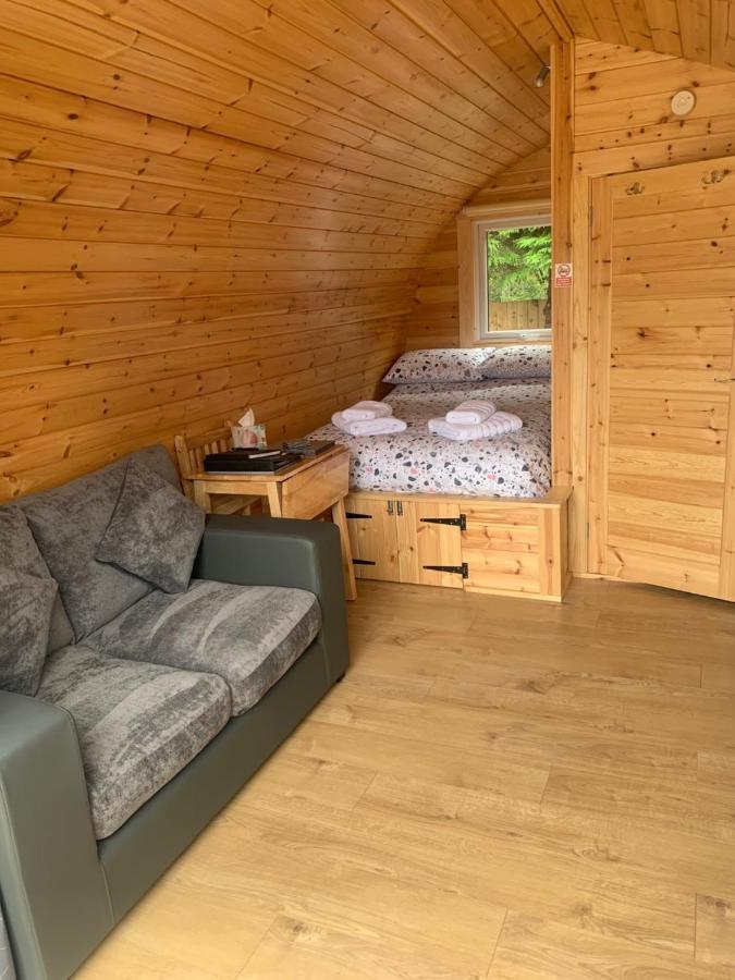 פורט ויליאם Conifer Cabins מראה חיצוני תמונה