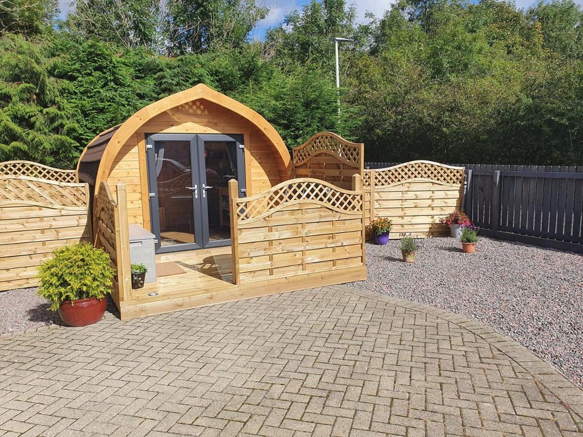 פורט ויליאם Conifer Cabins מראה חיצוני תמונה