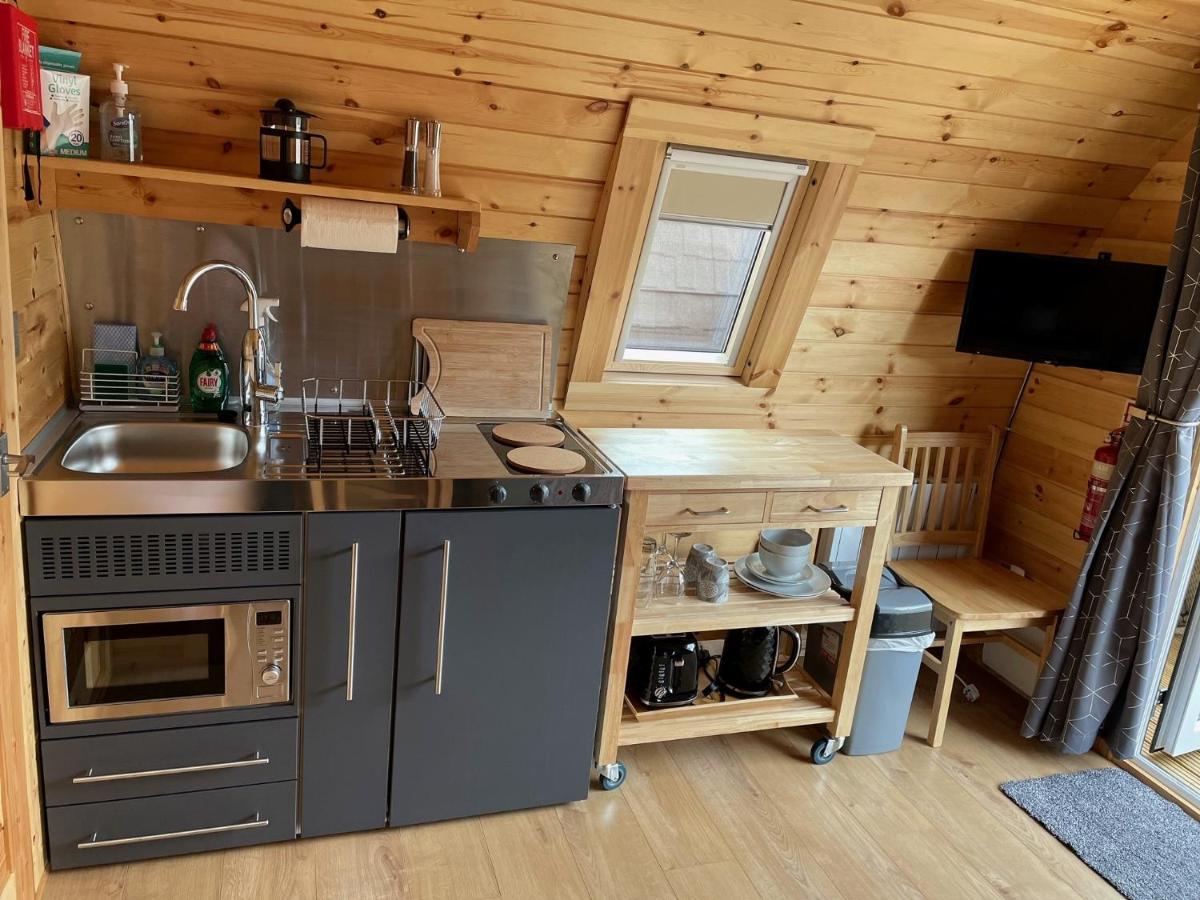 פורט ויליאם Conifer Cabins מראה חיצוני תמונה