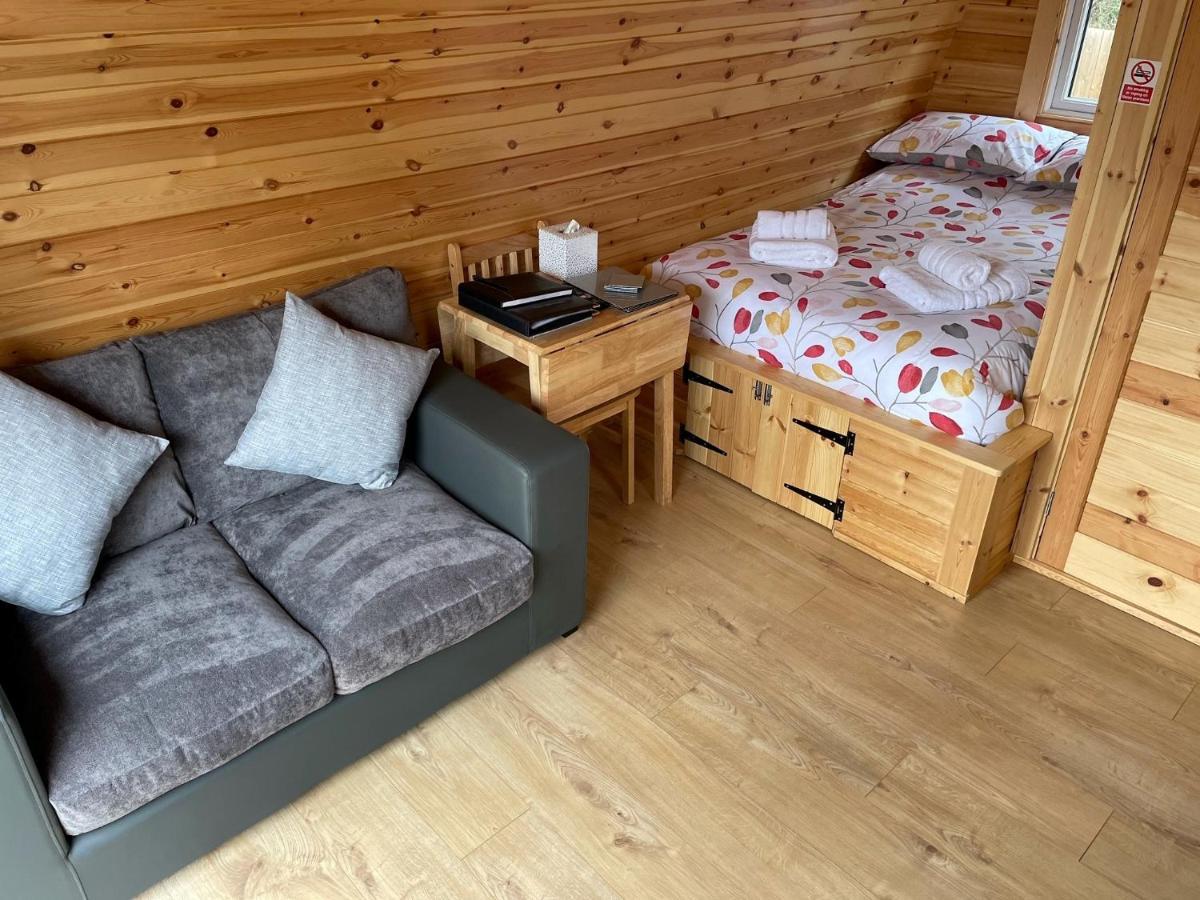 פורט ויליאם Conifer Cabins מראה חיצוני תמונה