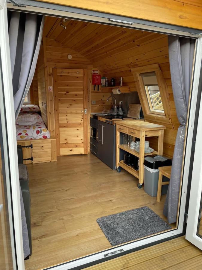 פורט ויליאם Conifer Cabins מראה חיצוני תמונה