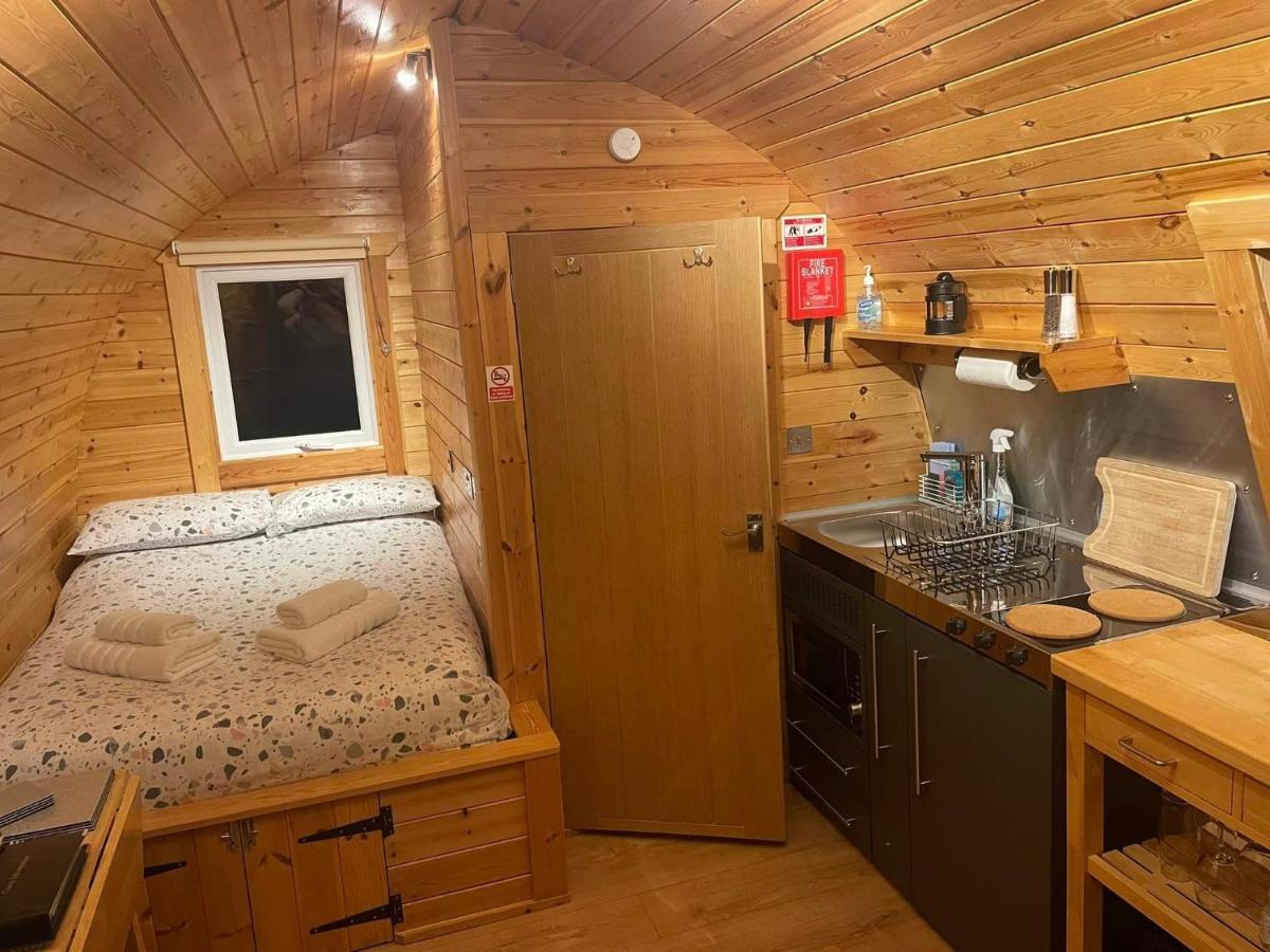 פורט ויליאם Conifer Cabins מראה חיצוני תמונה
