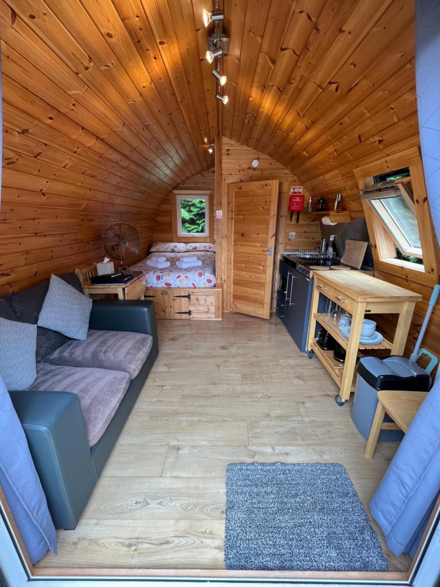 פורט ויליאם Conifer Cabins מראה חיצוני תמונה