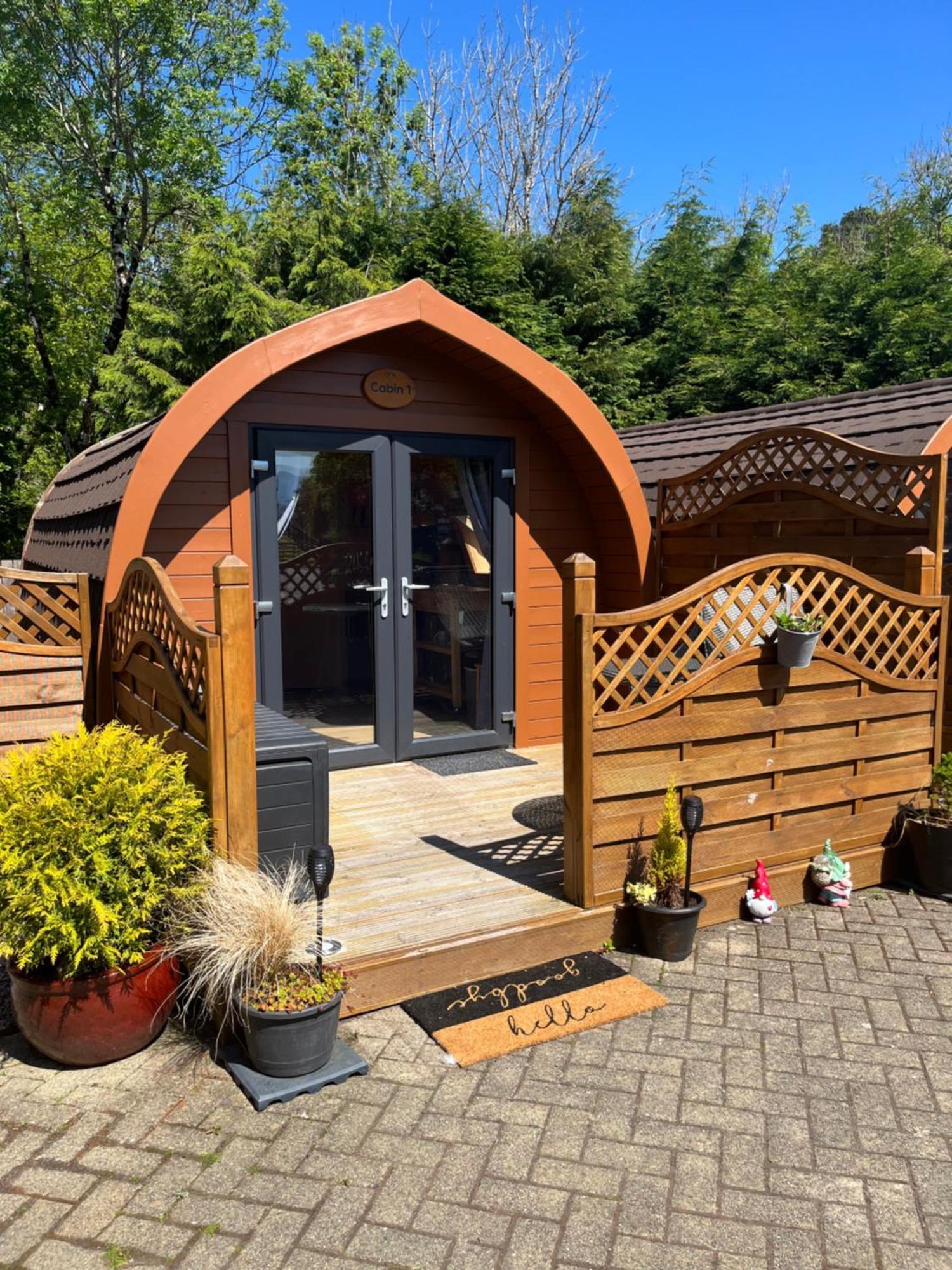 פורט ויליאם Conifer Cabins מראה חיצוני תמונה