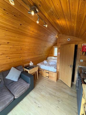 פורט ויליאם Conifer Cabins מראה חיצוני תמונה