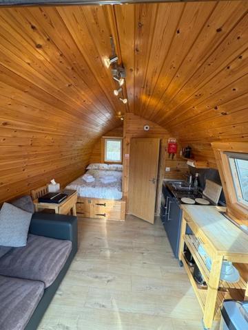 פורט ויליאם Conifer Cabins מראה חיצוני תמונה