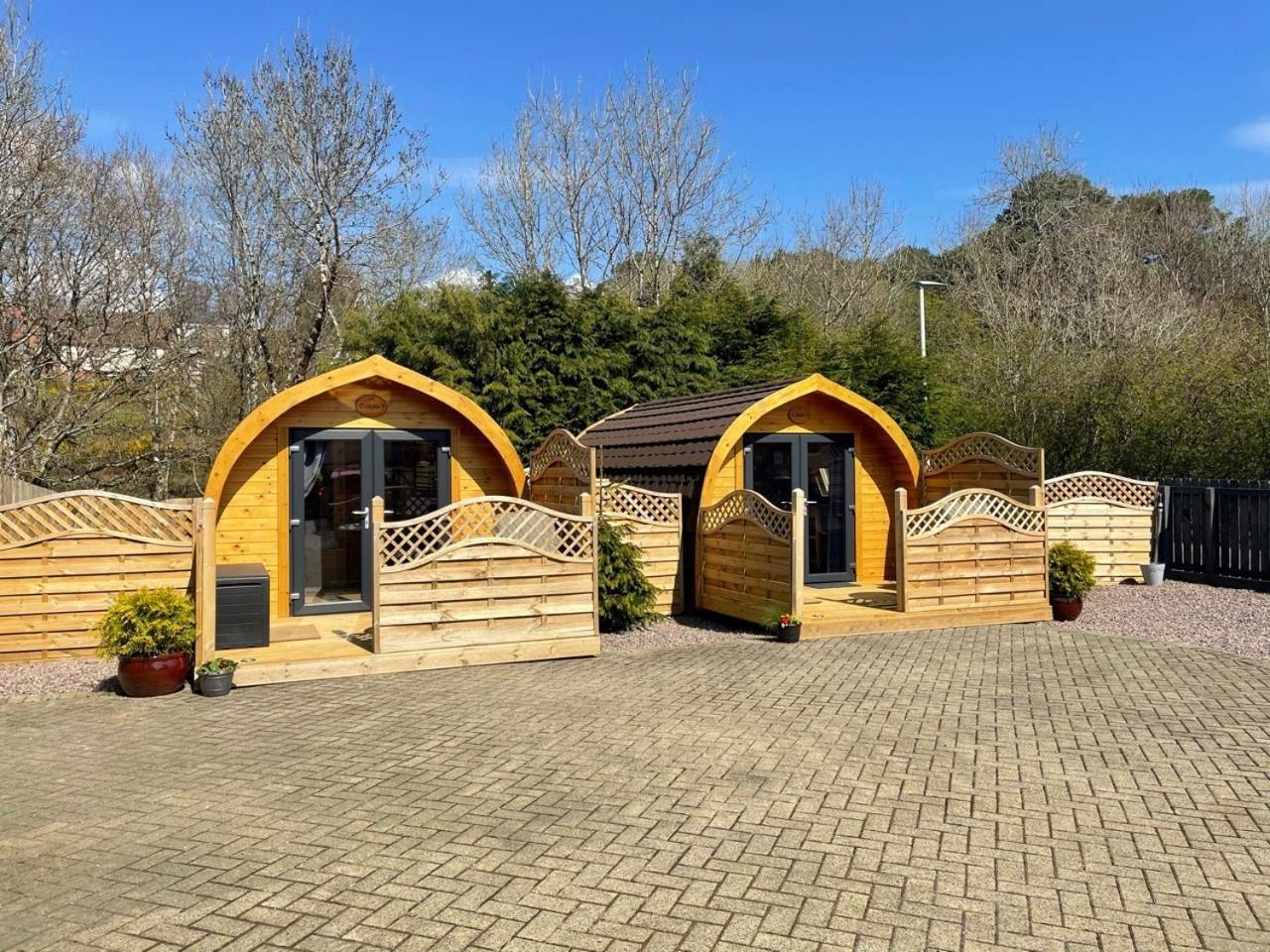 פורט ויליאם Conifer Cabins מראה חיצוני תמונה